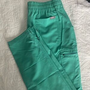 FIGS Yola skinny scrub pants size M